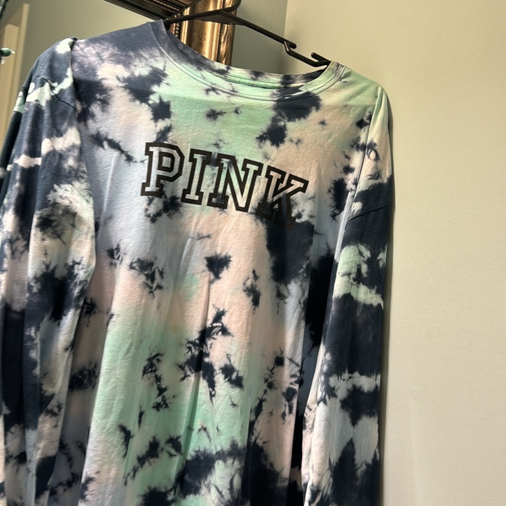 Pink - Picture 2 of 4